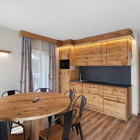 Chalet Leur Gusja Golp Quadrilocale Livigno Exterior photo