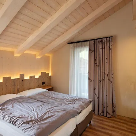 Chalet Leur Gusja Golp Quadrilocale Livigno Exterior photo