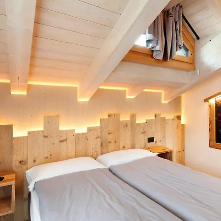 Chalet Leur Gusja Golp Quadrilocale Livigno Exterior photo