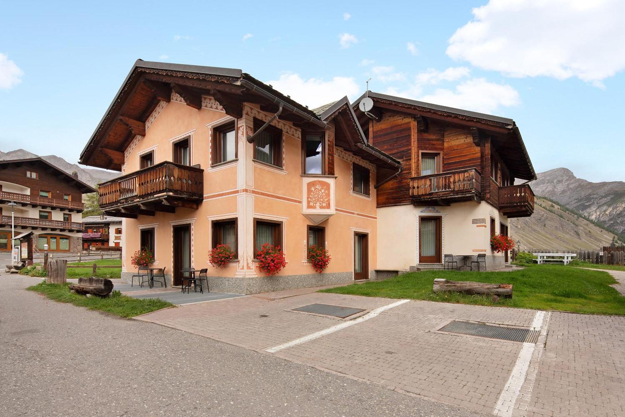 Apartment Leur Gusja Golp Quadrilocale